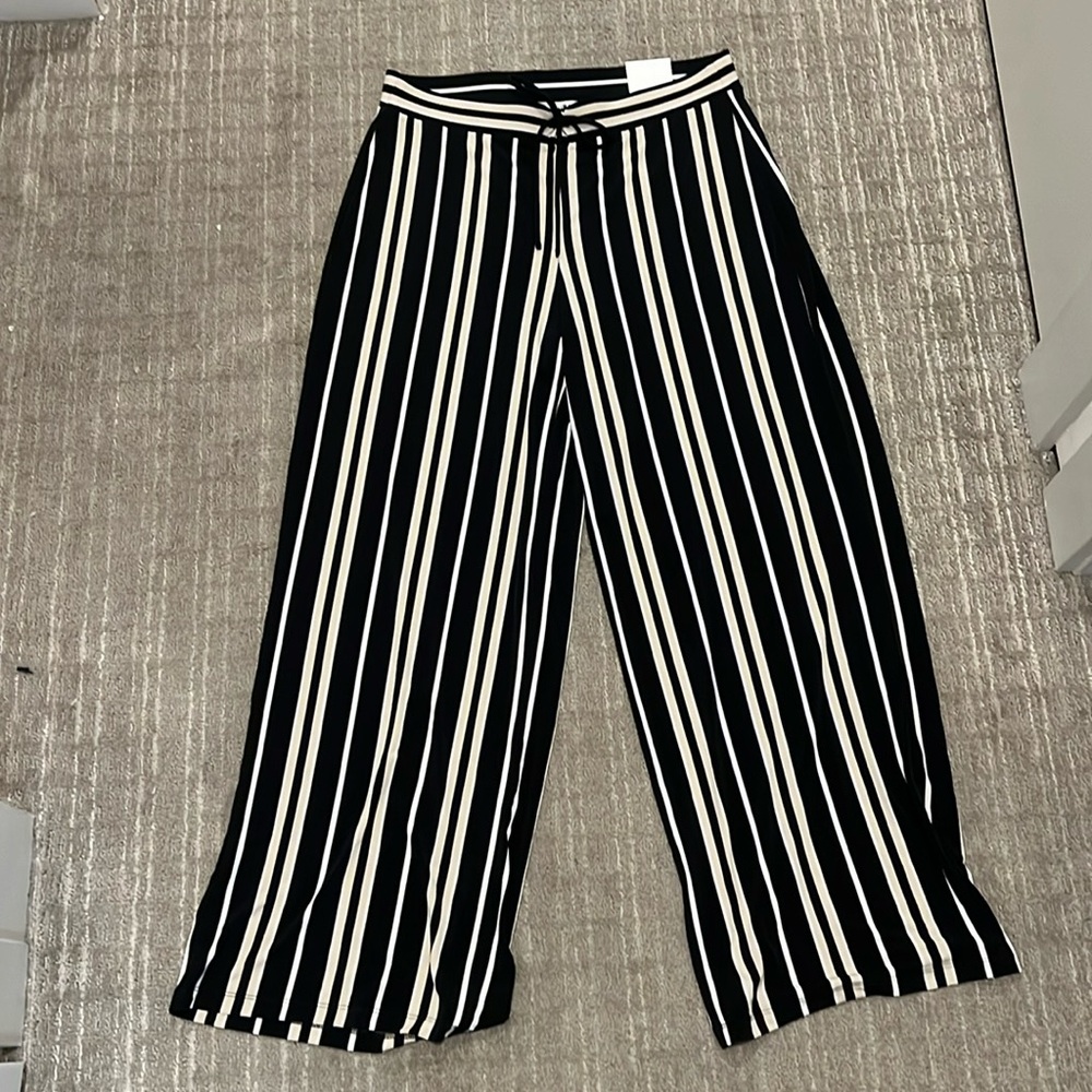 White House, Black Market Flowy Striped Pants